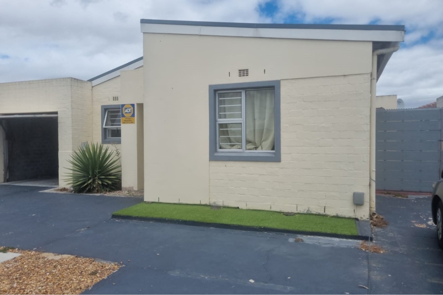 3 Bedroom Property for Sale in Vredelust Western Cape